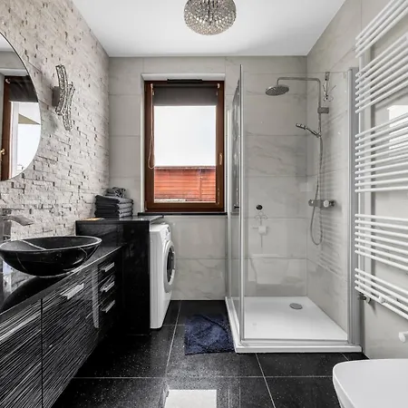 Sokratesa Business - 52m2 Terrace, Parking, Metro Nearby - By Rentujemy 아파트 *