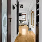 Sokratesa Business - 52m2 Terrace, Parking, Metro Nearby - By Rentujemy 바르샤바