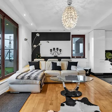 Sokratesa Business - 52m2 Terrace, Parking, Metro Nearby - By Rentujemy *