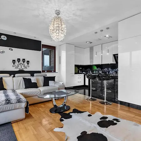 Sokratesa Business - 52m2 Terrace, Parking, Metro Nearby - By Rentujemy
