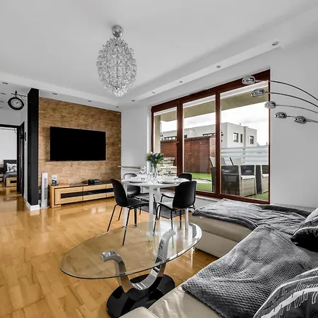 Sokratesa Business - 52m2 Terrace, Parking, Metro Nearby - By Rentujemy Apartment Warsaw