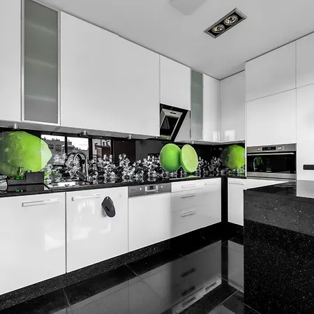 Apartament Sokratesa Business - 52m2 Terrace, Parking, Metro Nearby - By Rentujemy